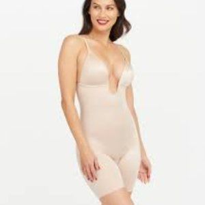 Spanx Suit Your Fancy Plunge Low-Back Mid-Thigh Bodysuit